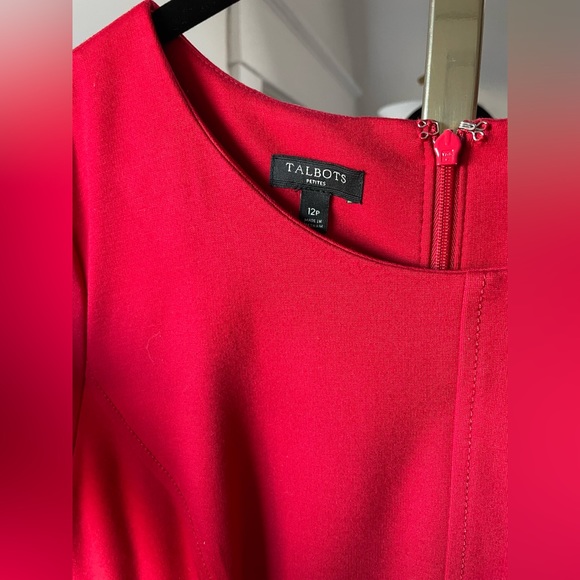 * SOLD elsewhere * /Talbots 12P red short sleeved polished dress - Picture 3 of 3
